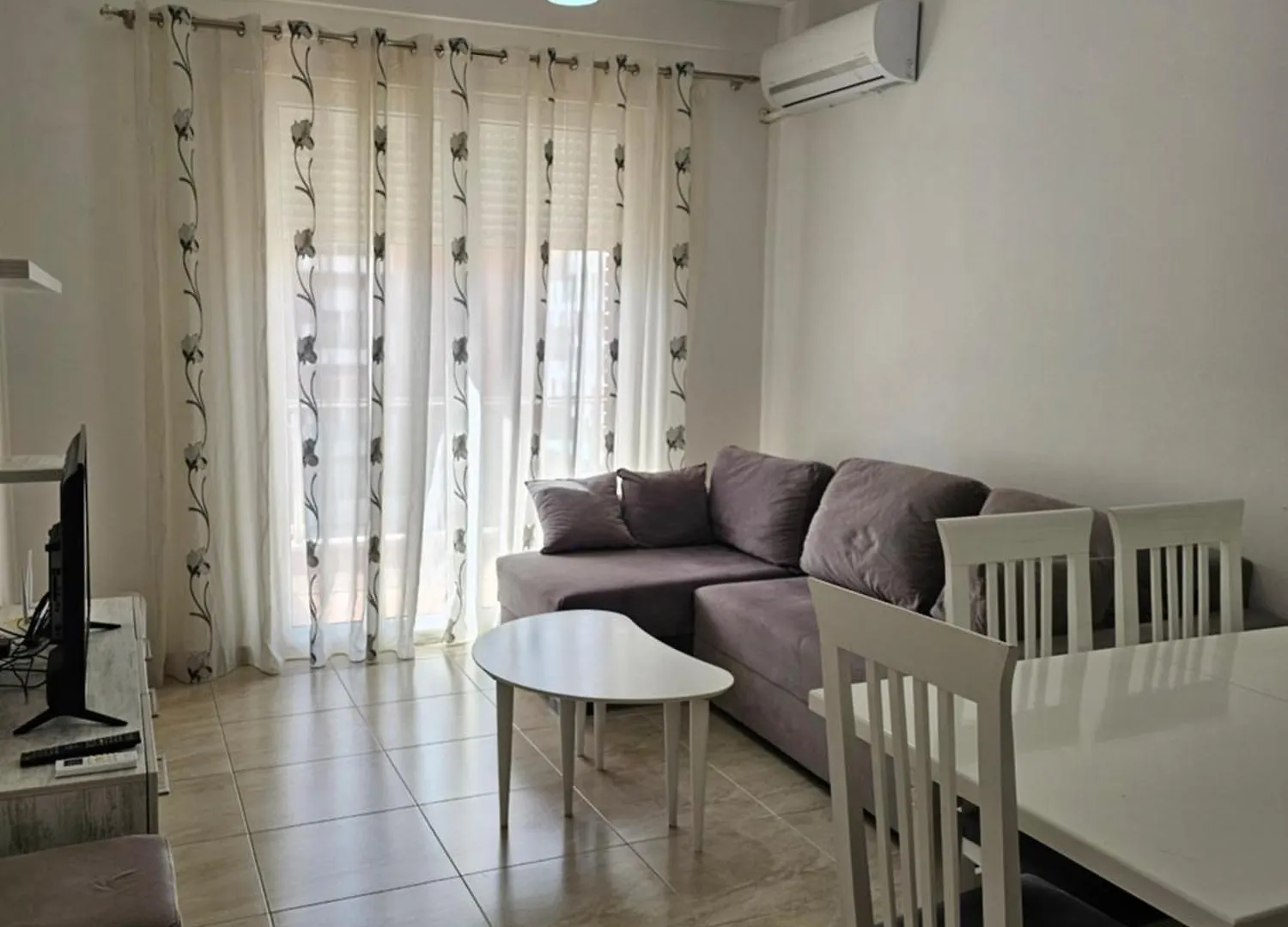 Apartment Tirana Apartament,Levis